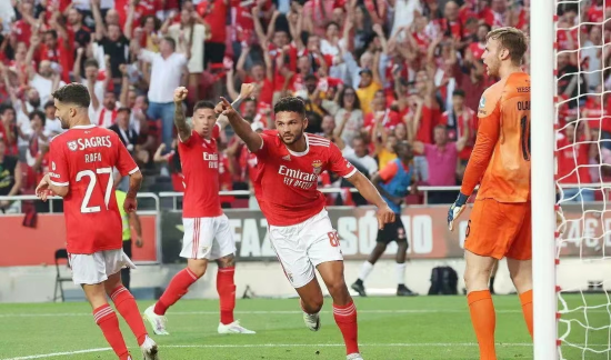 本菲卡：欧冠&ldquo;逆袭风暴&rdquo;中的不屈传奇